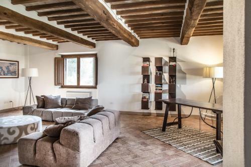 Poggioferro Villa Sleeps 8 With Pool And Air Con