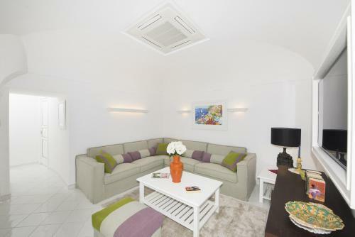 Positano Villa Sleeps 12 With Pool Air Con And Wifi