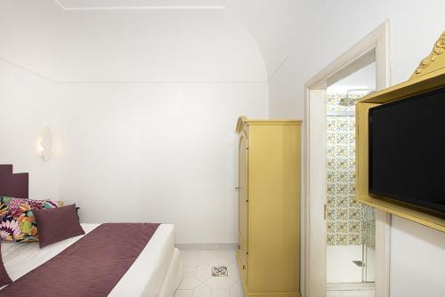 Positano Villa Sleeps 8 With Pool And Air Con