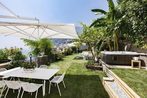 Positano Villa Sleeps 8 With Pool And Air Con