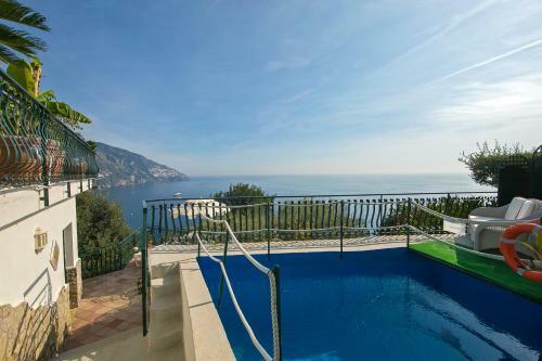 Positano Villa Sleeps 4 With Pool Air Con And Wifi