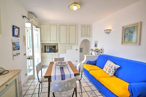 Praiano Villa Sleeps 4 Air Con Wifi