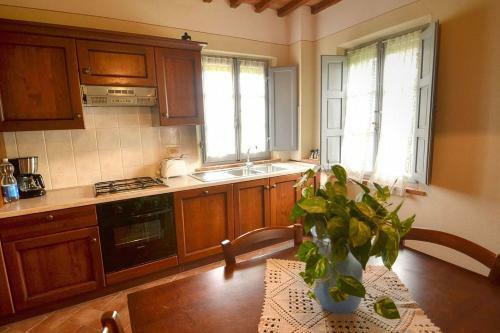 Pozzo Della Chiana Villa Sleeps 24 Pool Air Con