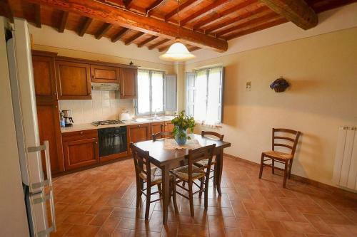 Pozzo Della Chiana Villa Sleeps 24 Pool Air Con