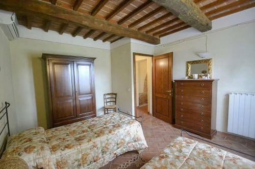 Pozzo Della Chiana Villa Sleeps 24 Pool Air Con
