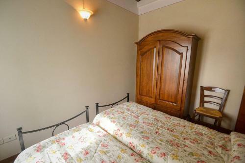 Pozzo Della Chiana Villa Sleeps 24 Pool Air Con
