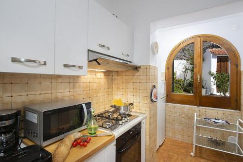 Praiano Villa Sleeps 6 Wifi