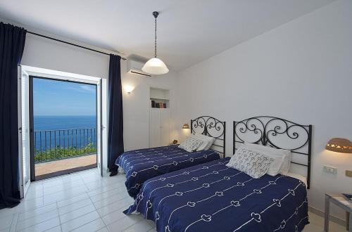 Praiano Villa Sleeps 16 Pool Air Con Wifi