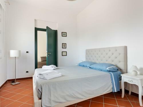 Modern Holiday Home In Ragusa With Private Swimming Pool