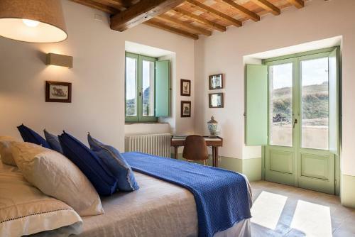 Radicofani Villa Sleeps 11 With Pool And Air Con