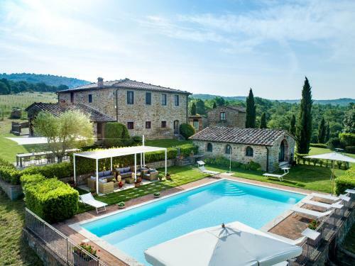 Rapale Villa Sleeps 20 With Pool