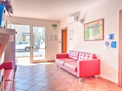 Modern Apartment In Rimini With Balcony