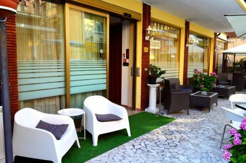 Hostal New Hotel Cirene Room For Two People Half Pension