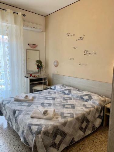 Hostal New Hotel Cirene Room For Two People Half Pension