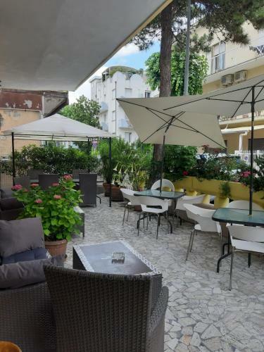 Hostal New Hotel Cirene Triple Room With Brekafast