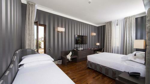 Monti Palace Hotel
