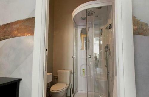 Hostal Art And Relax Suites
