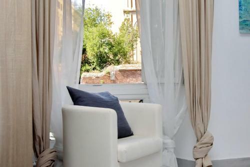 Hostal Lhg Comfy Rooms