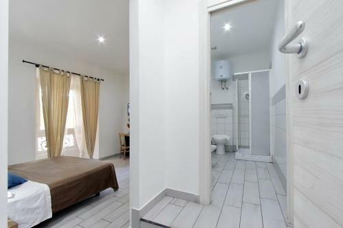 Hostal Lhg Comfy Rooms