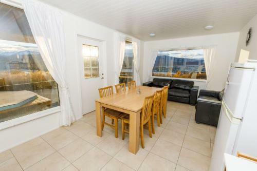 The Hall Holiday Home