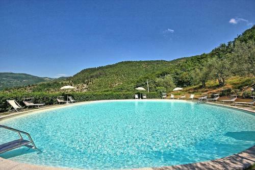 Rufina Apartment Sleeps 6