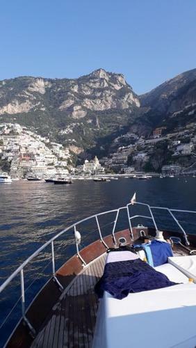 Akhir Cruise Charter