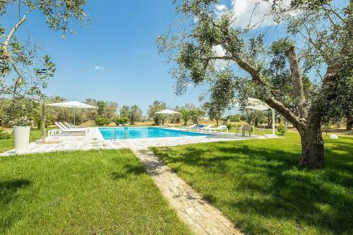 Sanarica Villa Sleeps 12 With Pool And Air Con