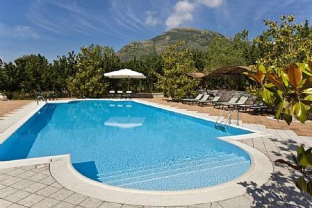 San Cipriano Picentino Villa Sleeps 6 Pool Air Con