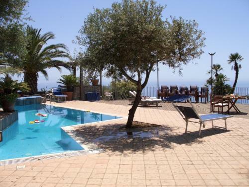 San Michele Di Serino Villa Sleeps 14 Pool Air Con