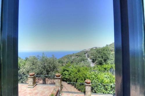 Sant'agata Sui Due Golfi Villa Sleeps 12 Air Con