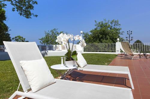 Sant'agata Sui Due Golfi Villa Sleeps 11 Pool Wifi