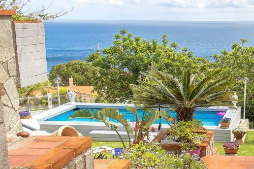 Santa Flavia Villa Sleeps 8 With Pool And Air Con