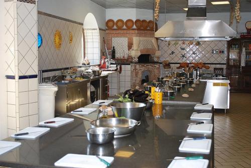 Sant'agata Sui Due Golfi Villa Sleeps 30 Pool Wifi