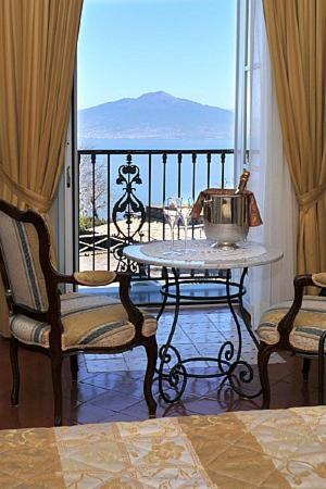 Sant'agata Sui Due Golfi Villa Sleeps 30 Pool Wifi