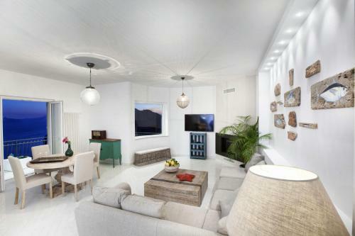 Amore Rentals - Villa Ligea