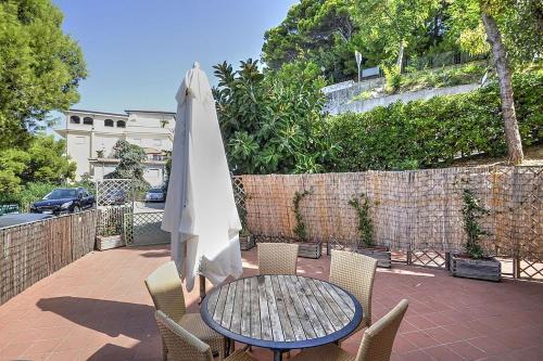 Santa Maria Villa Sleeps 6 Air Con Wifi
