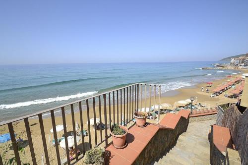 Santa Maria Villa Sleeps 6 Air Con Wifi