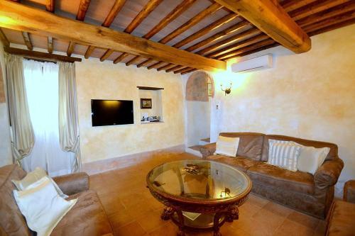 Ellerone Villa Sleeps 24 Pool Air Con Wifi