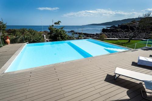 Stazzo Apartment Sleeps 3 Pool Air Con Wifi