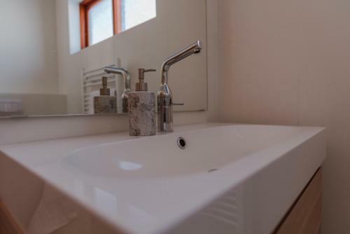 Hostal Guesthouse Brekka