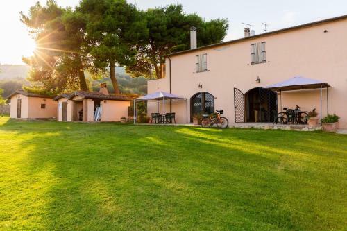 Sea View 4 Guests Apartment In Historic Villa
