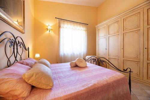 Taviano Villa Sleeps 10 With Pool And Air Con
