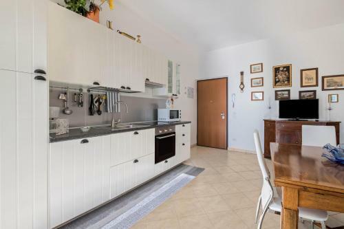 Apartment Loretta In Villa Fiore