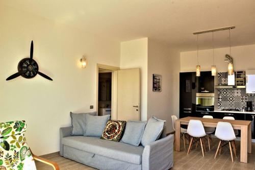Three-room Apartment Groppello - Green With Large Lake View Terrace