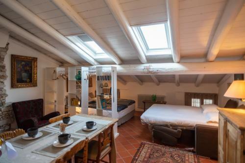 Apartamento S. Trinit� 18, Suites & Rooms