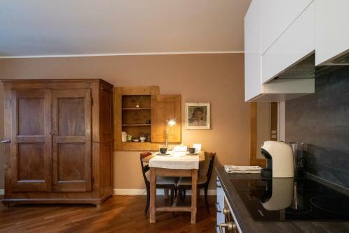 Apartamento S. Trinit� 18, Suites & Rooms