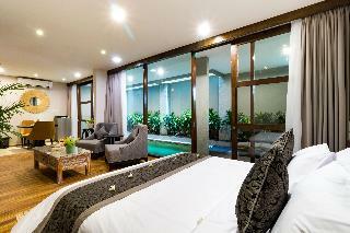 Hotel Aleesha Villas & Deluxe Suites