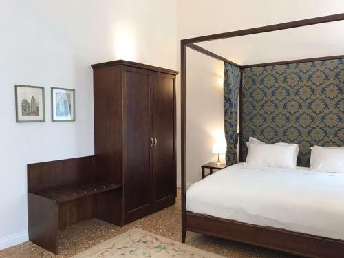 Hostal Suites Alla Maddalena
