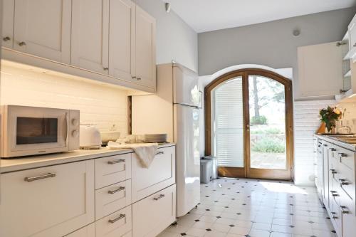 San Quirico Villa Sleeps 8 Pool Wifi