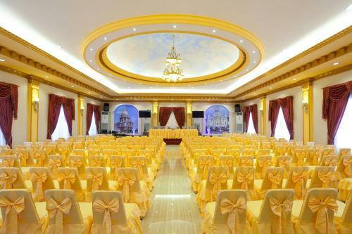Hotel Grand Town